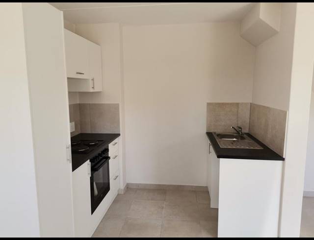 2 BEDROOM PROPERTY TO RENT IN BLACKHEATH INDUSTRIAL
